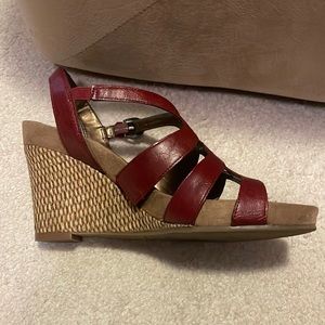 Women’s size 8 wedge sandals.